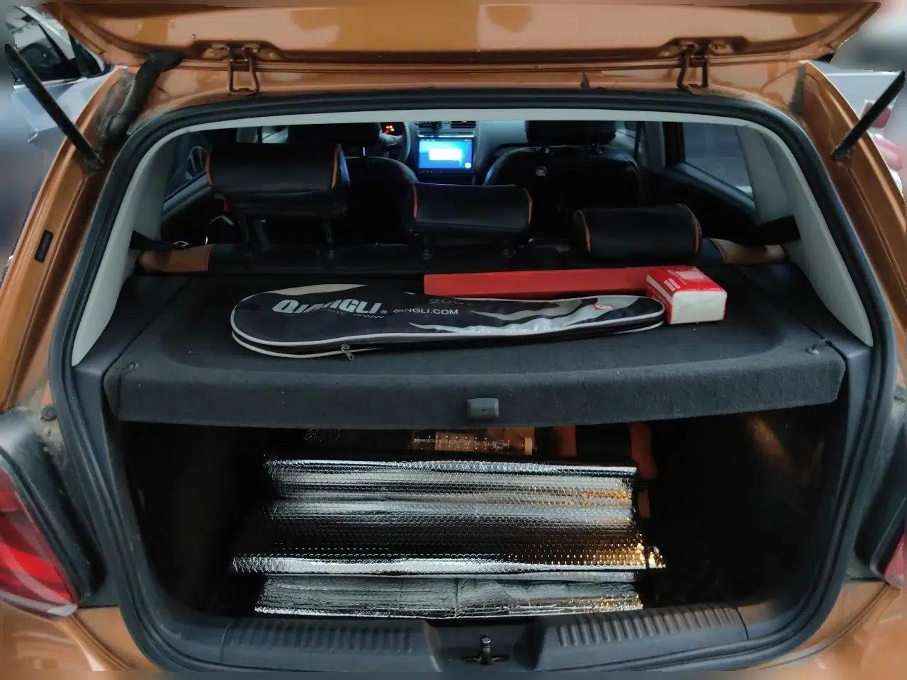 Volkswagen Polo 2016 1.4L Cross Polo Automatic — миниатюра 19