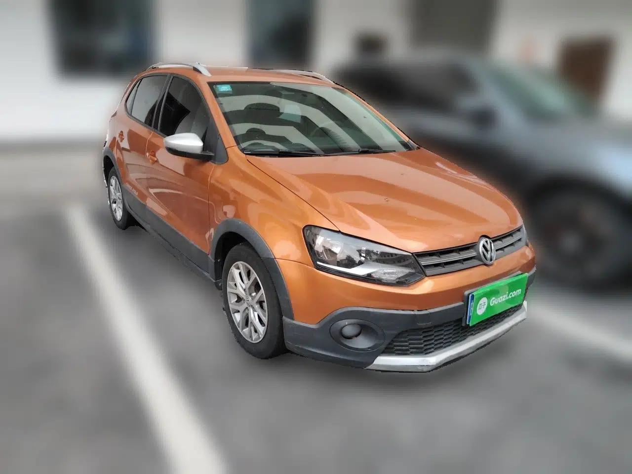 Volkswagen Polo 2016 1.4L Cross Polo Automatic — миниатюра 3