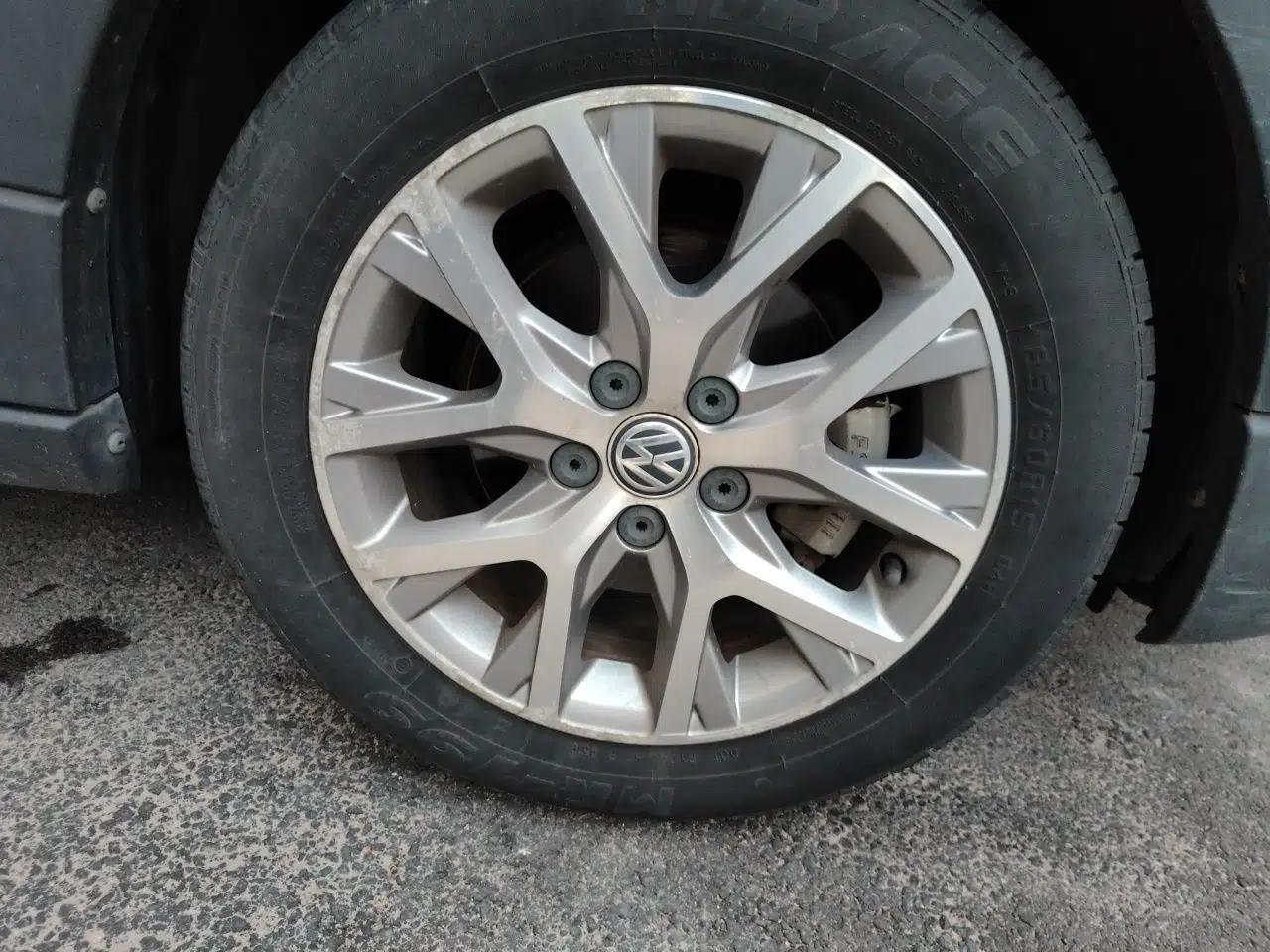Volkswagen Polo 2016 1.4L Cross Polo Automatic — миниатюра 8