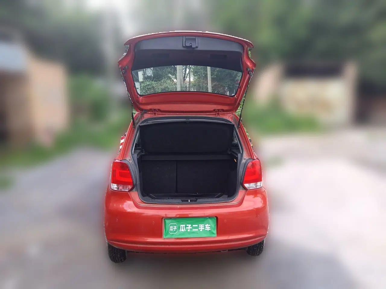 Volkswagen Polo 2011 1.6L Automatic ZhiKu Edition — миниатюра 19