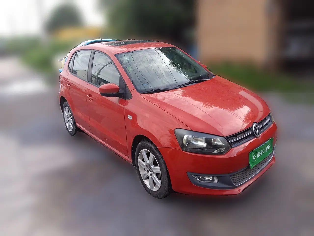 Volkswagen Polo 2011 1.6L Automatic ZhiKu Edition — миниатюра 3