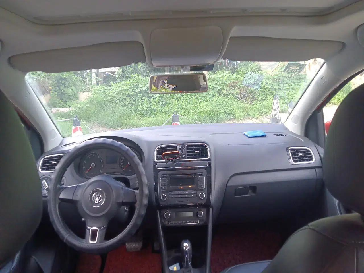 Volkswagen Polo 2011 1.6L Automatic ZhiKu Edition — миниатюра 9
