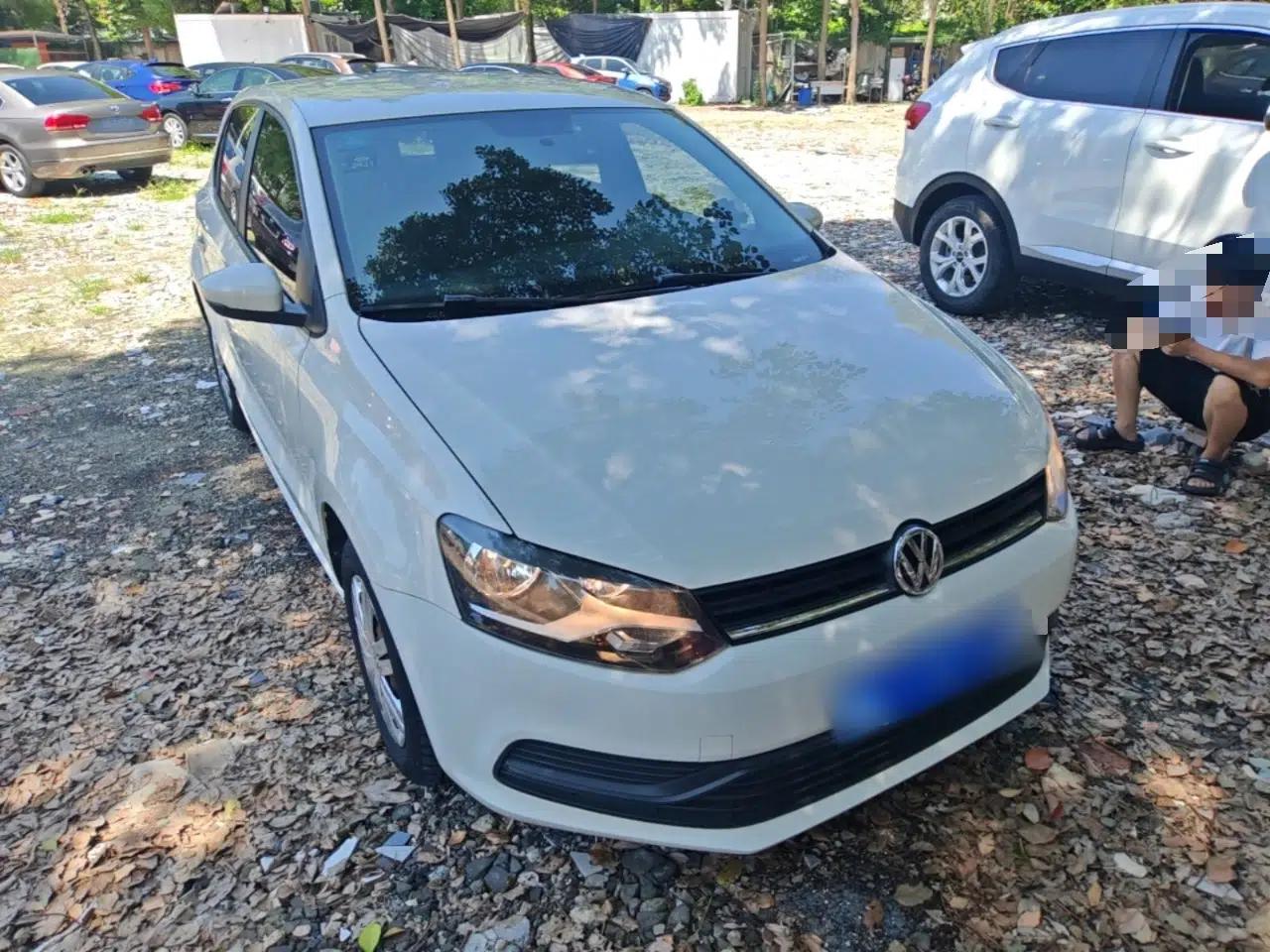 Volkswagen Polo 2016 1.4L Manual Fashion Model — миниатюра 3