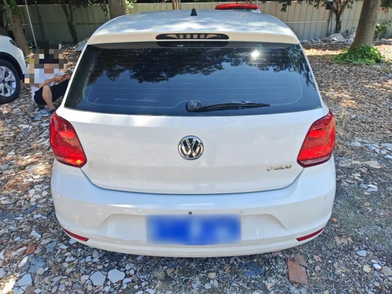 Volkswagen Polo 2016 1.4L Manual Fashion Model — миниатюра 5