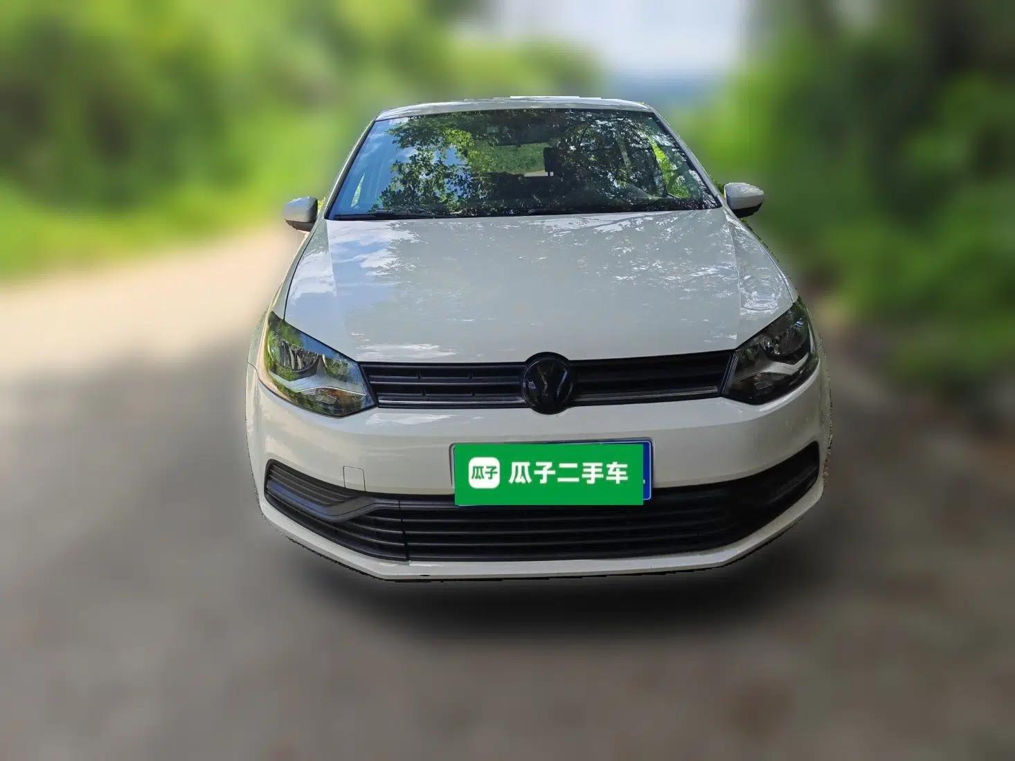 Volkswagen Polo 2014 1.4L Manual Fashion Edition — миниатюра 2