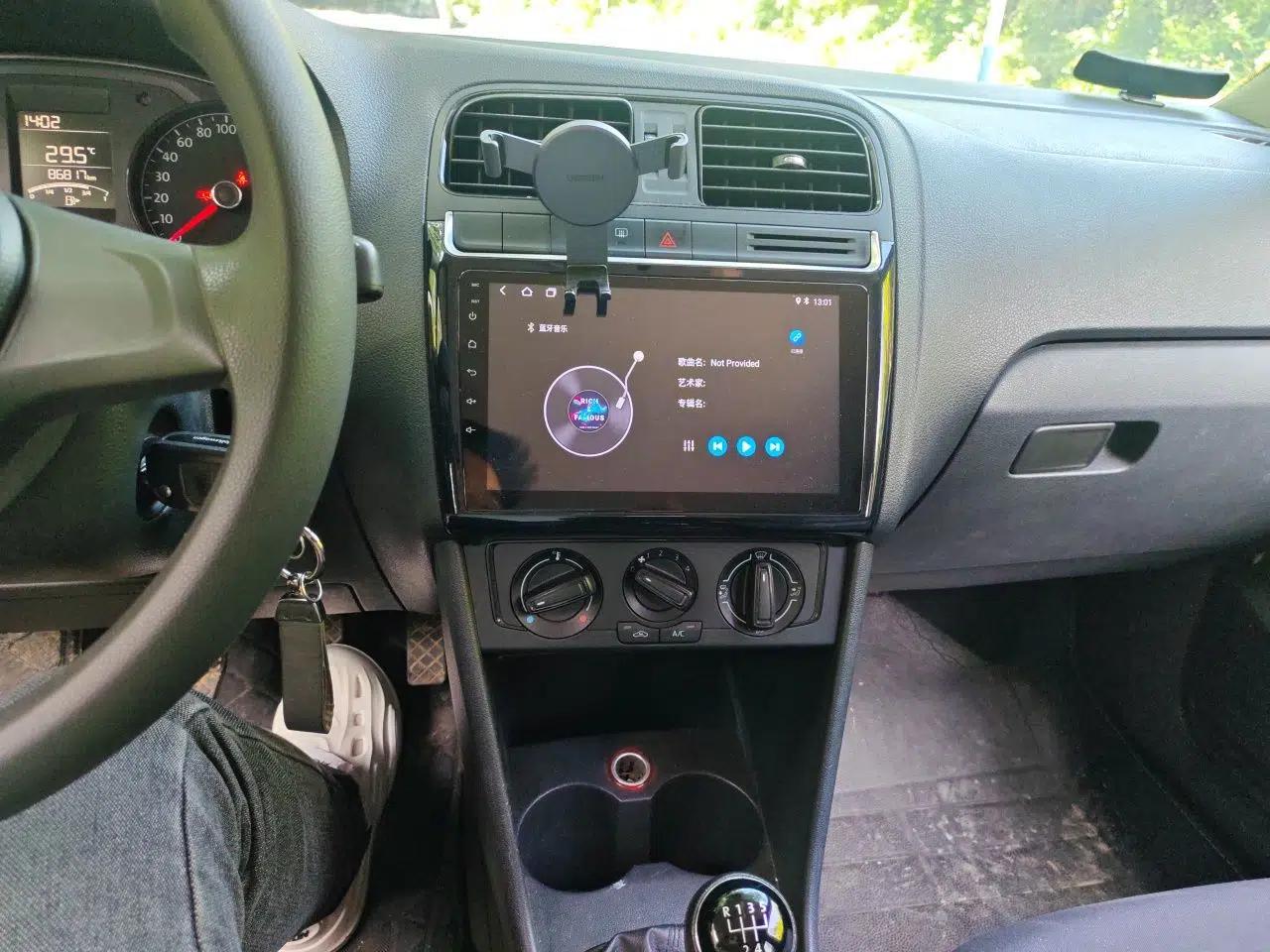 Volkswagen Polo 2014 1.4L Manual Fashion Edition — миниатюра 13