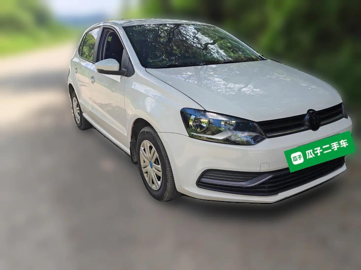 Volkswagen Polo 2014 1.4L Manual Fashion Edition — миниатюра 3