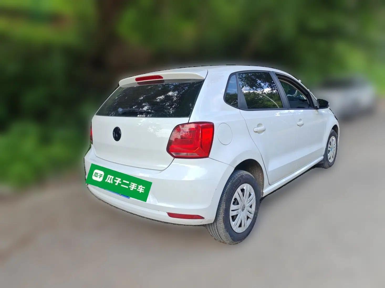 Volkswagen Polo 2014 1.4L Manual Fashion Edition — миниатюра 6