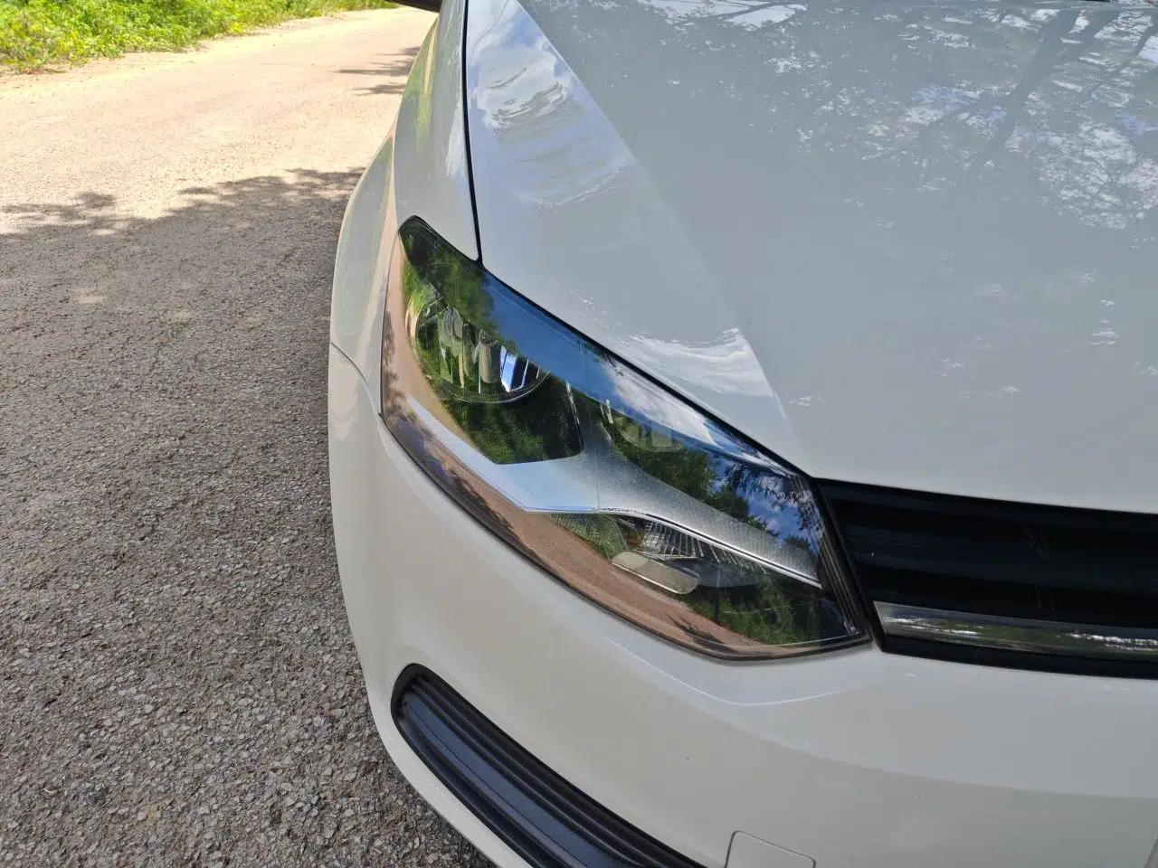 Volkswagen Polo 2014 1.4L Manual Fashion Edition — миниатюра 7
