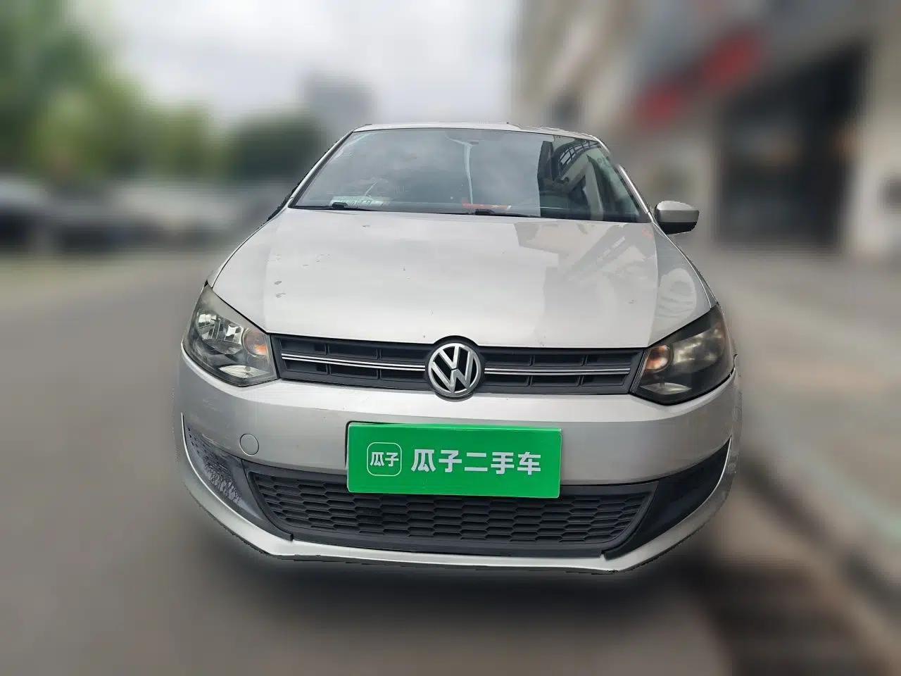 Volkswagen Polo 2011 1.4L Manual ZhiLe Edition — миниатюра 2