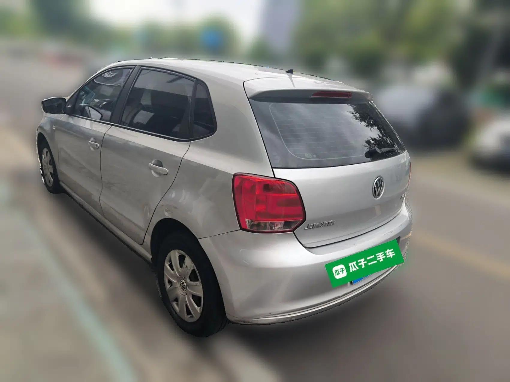 Volkswagen Polo 2011 1.4L Manual ZhiLe Edition — миниатюра 4
