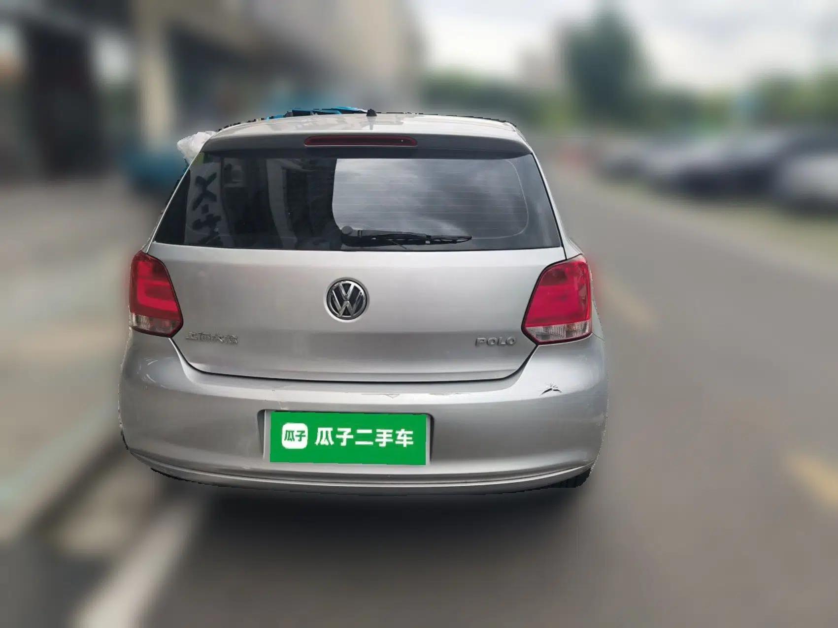 Volkswagen Polo 2011 1.4L Manual ZhiLe Edition — миниатюра 5