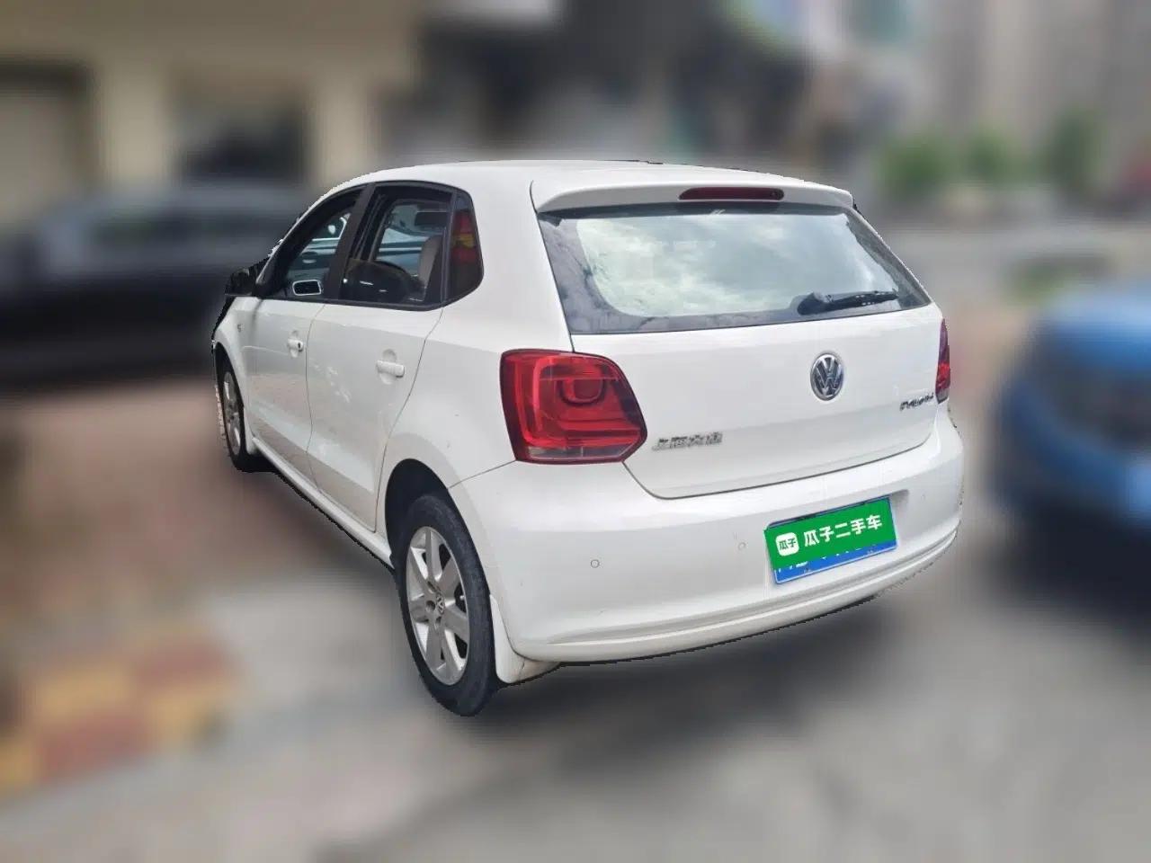 Volkswagen Polo 2013 1.6L Automatic Comfort Edition — миниатюра 4