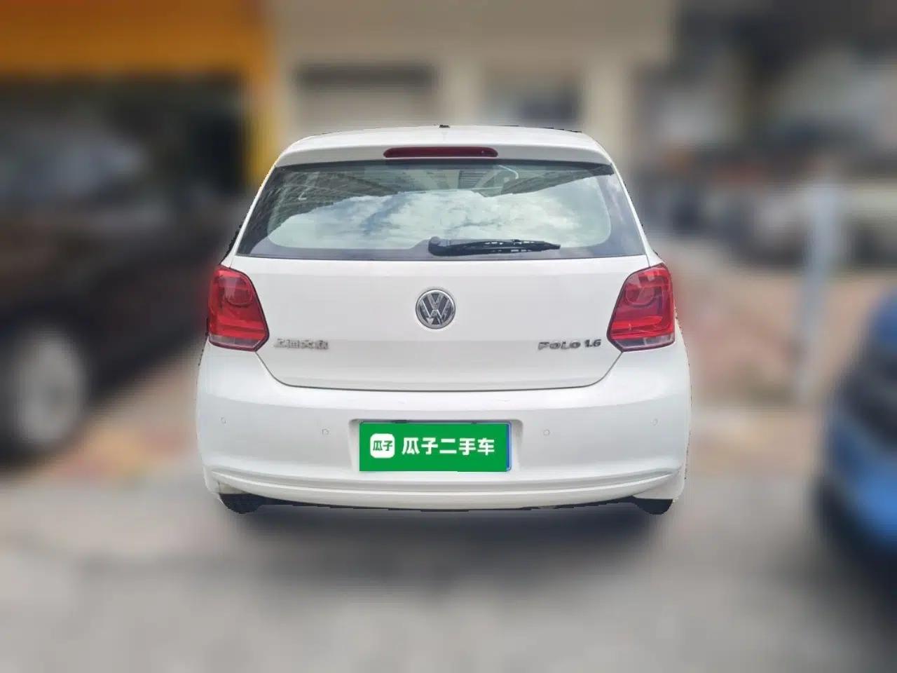 Volkswagen Polo 2013 1.6L Automatic Comfort Edition — миниатюра 5