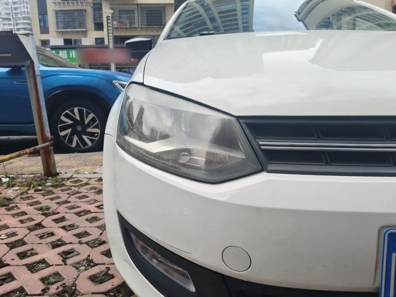 Volkswagen Polo 2013 1.6L Automatic Comfort Edition — миниатюра 7