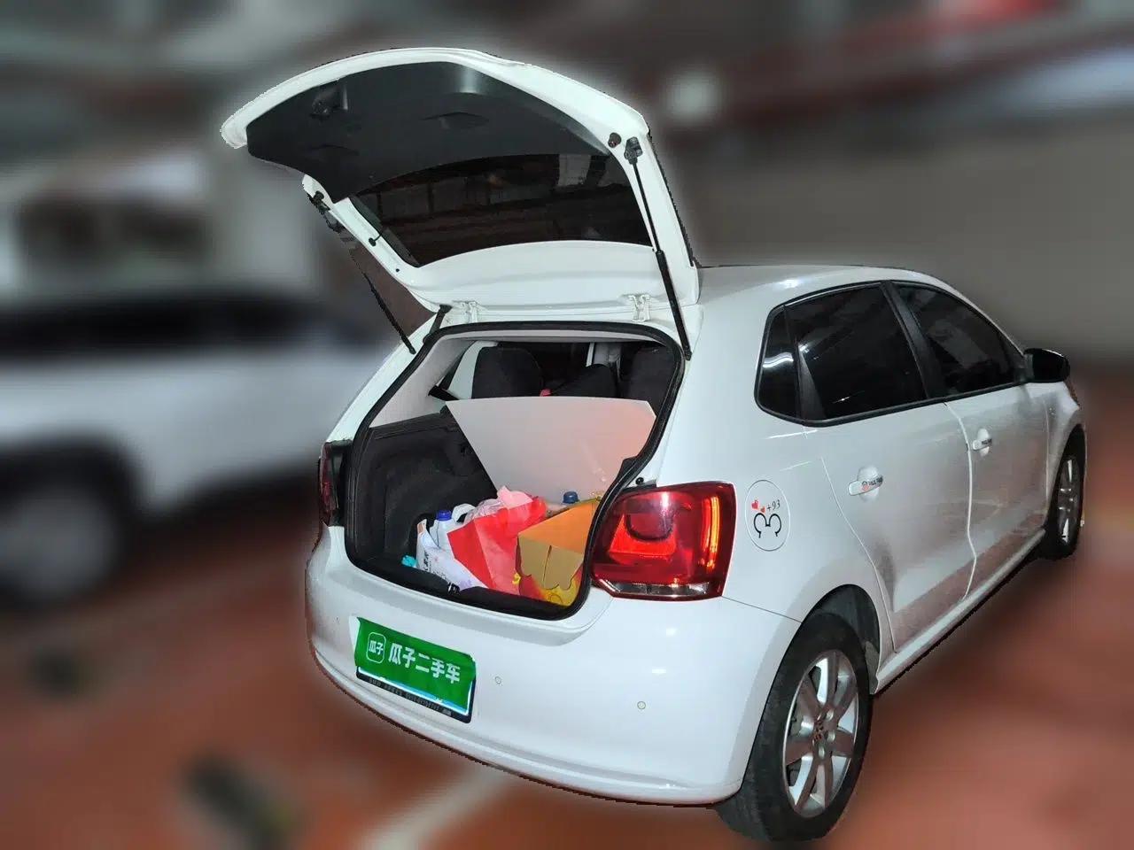 Volkswagen Polo 2013 1.4L Automatic Comfort Edition — миниатюра 19