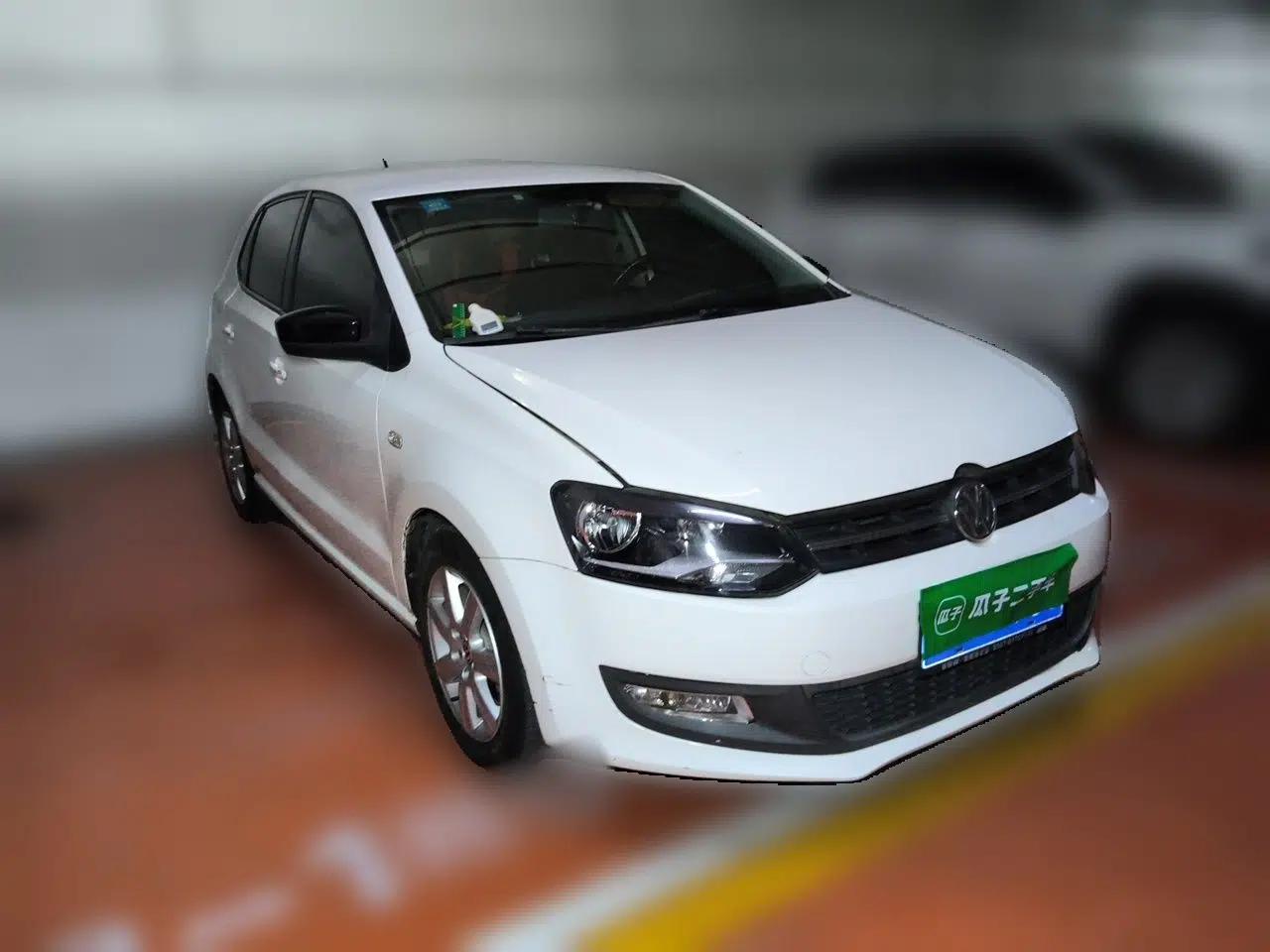 Volkswagen Polo 2013 1.4L Automatic Comfort Edition — миниатюра 3
