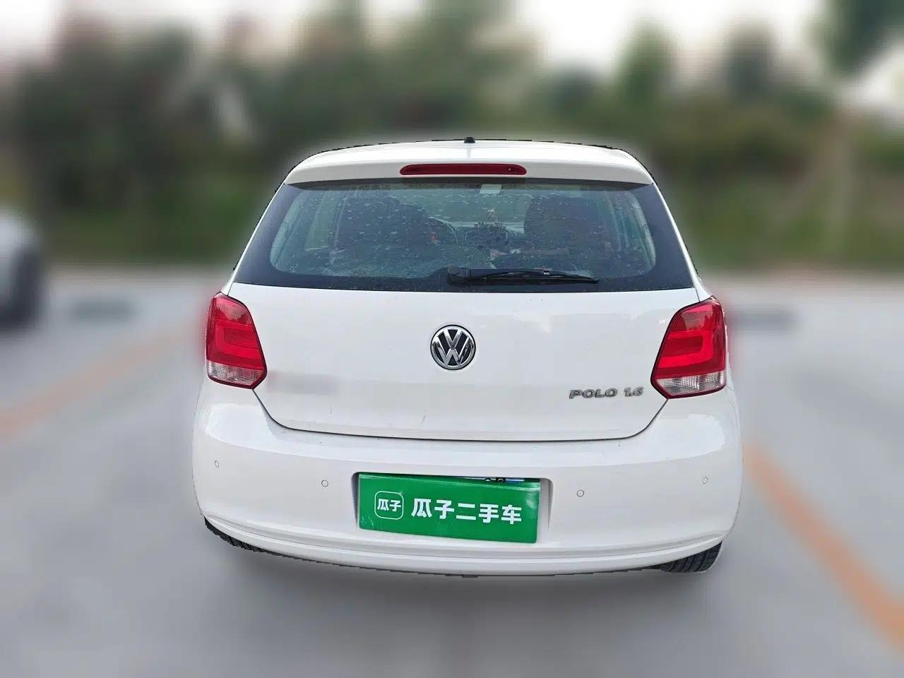 Volkswagen Polo 2011 1.6L Automatic ZhiKu Edition — миниатюра 5