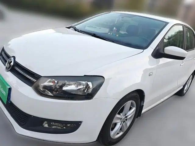 Volkswagen Polo 2011 1.6L Automatic ZhiKu Edition