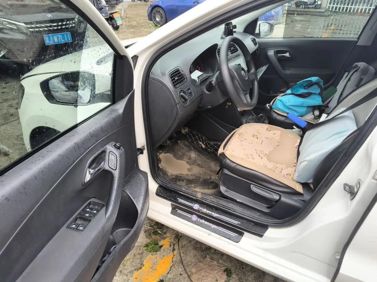 Volkswagen Polo 2016 1.4L Manual Fashion Model — миниатюра 16