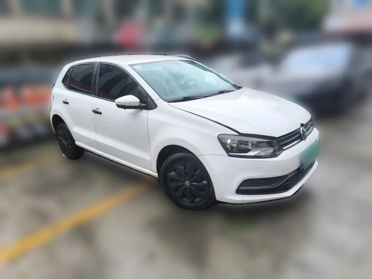 Volkswagen Polo 2016 1.4L Manual Fashion Model — миниатюра 3