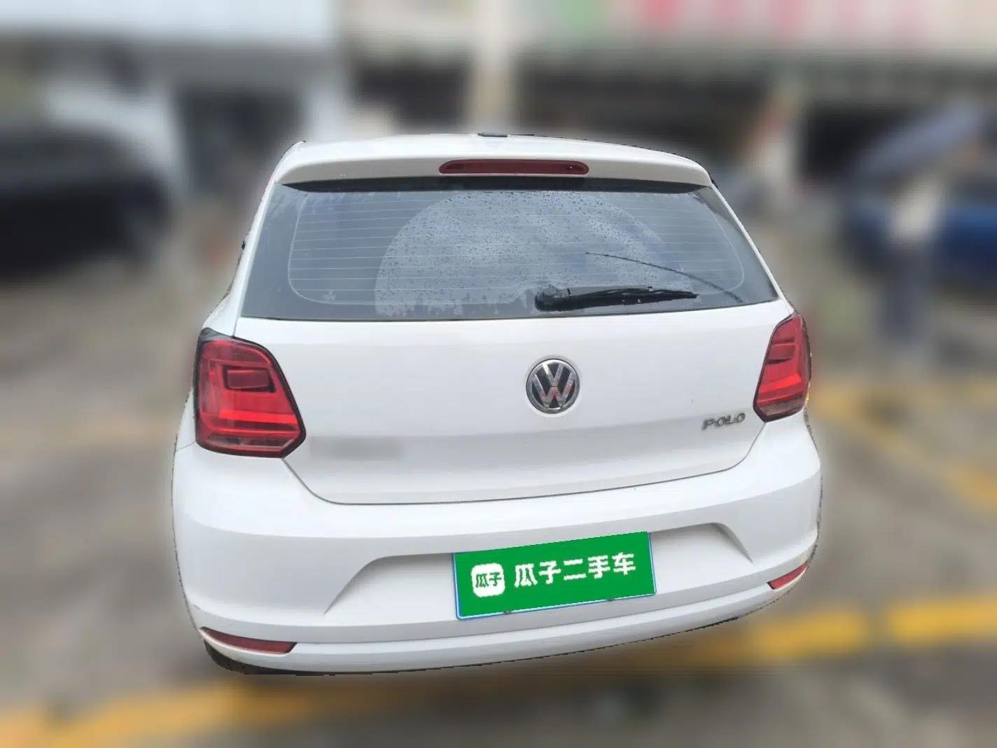 Volkswagen Polo 2016 1.4L Manual Fashion Model — миниатюра 5
