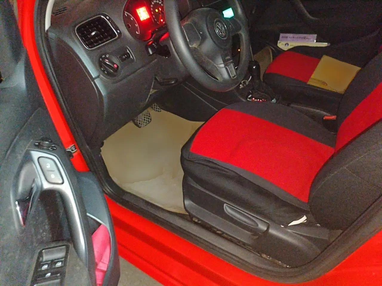 Volkswagen Polo 2011 1.4L Automatic ZhiShang Version — миниатюра 16