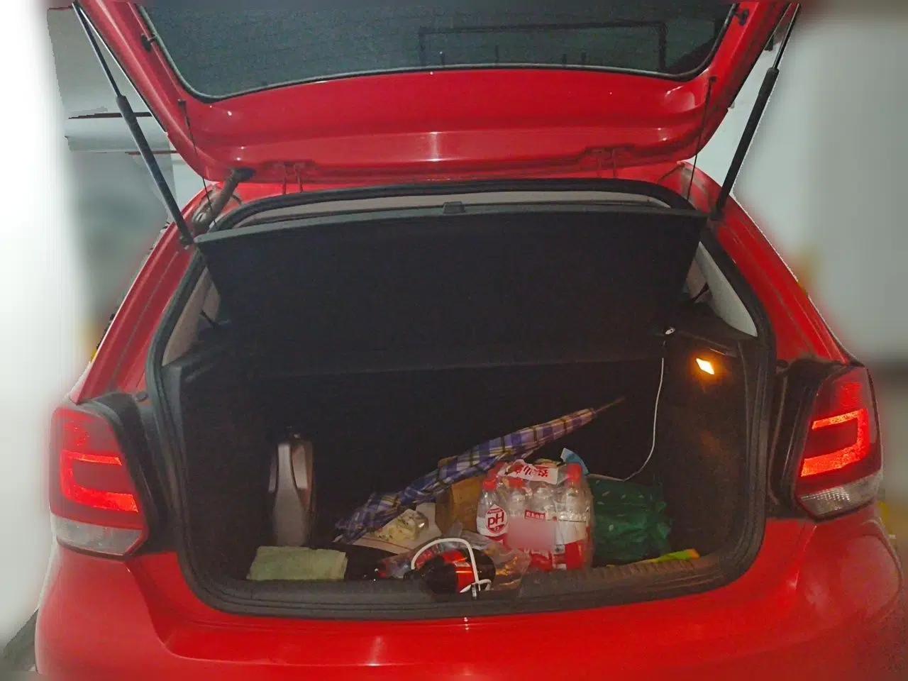 Volkswagen Polo 2011 1.4L Automatic ZhiShang Version — миниатюра 19