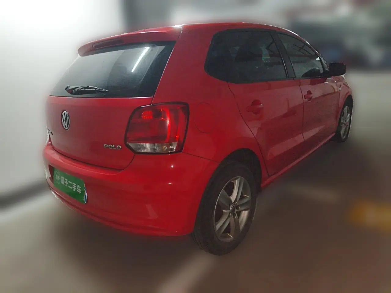 Volkswagen Polo 2011 1.4L Automatic ZhiShang Version — миниатюра 6