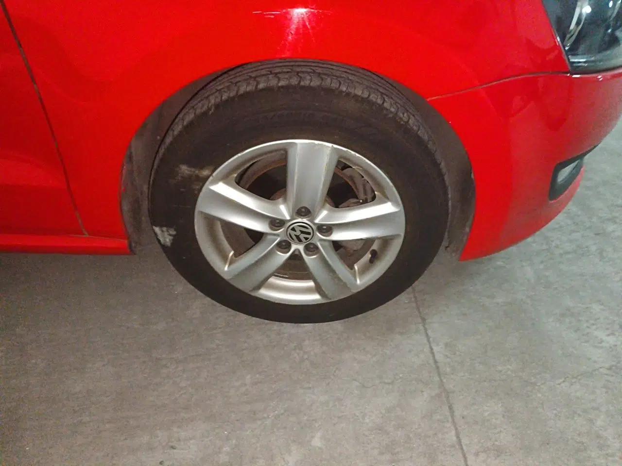Volkswagen Polo 2011 1.4L Automatic ZhiShang Version — миниатюра 8