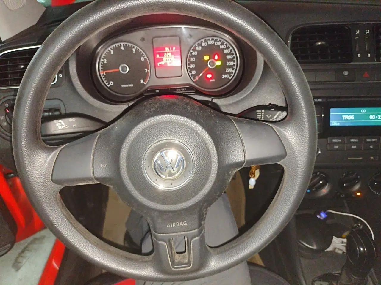 Volkswagen Polo 2011 1.4L Automatic ZhiShang Version — миниатюра 10