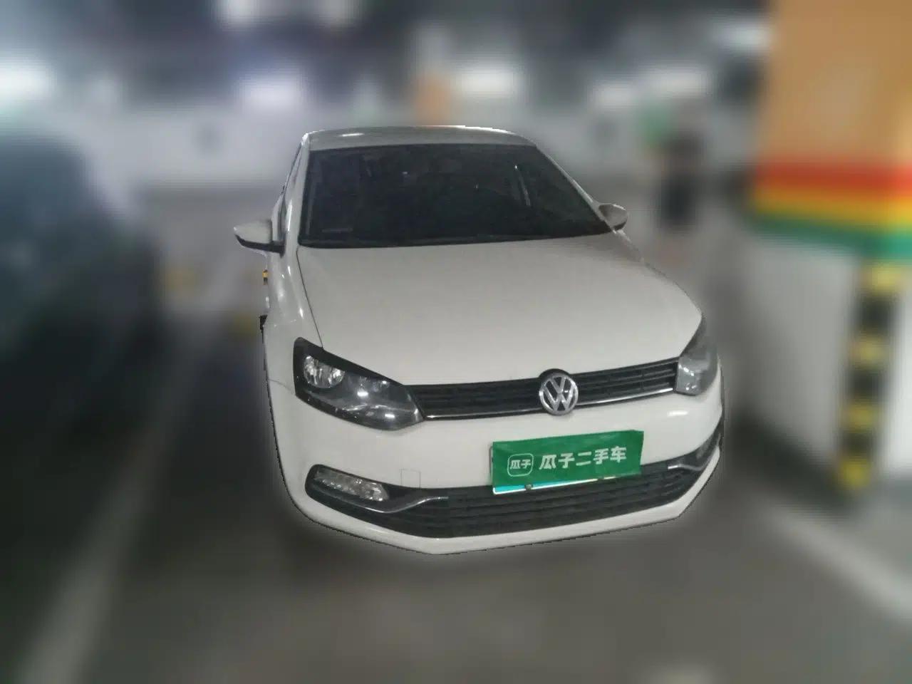 Volkswagen Polo 2016 1.4L Manual Fashion Model — миниатюра 3