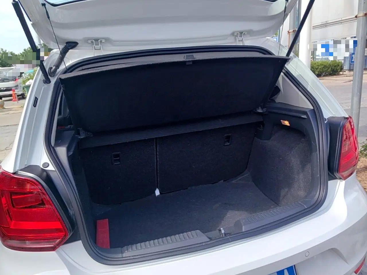 Volkswagen Polo 2016 1.6L Automatic Comfort Model — миниатюра 22