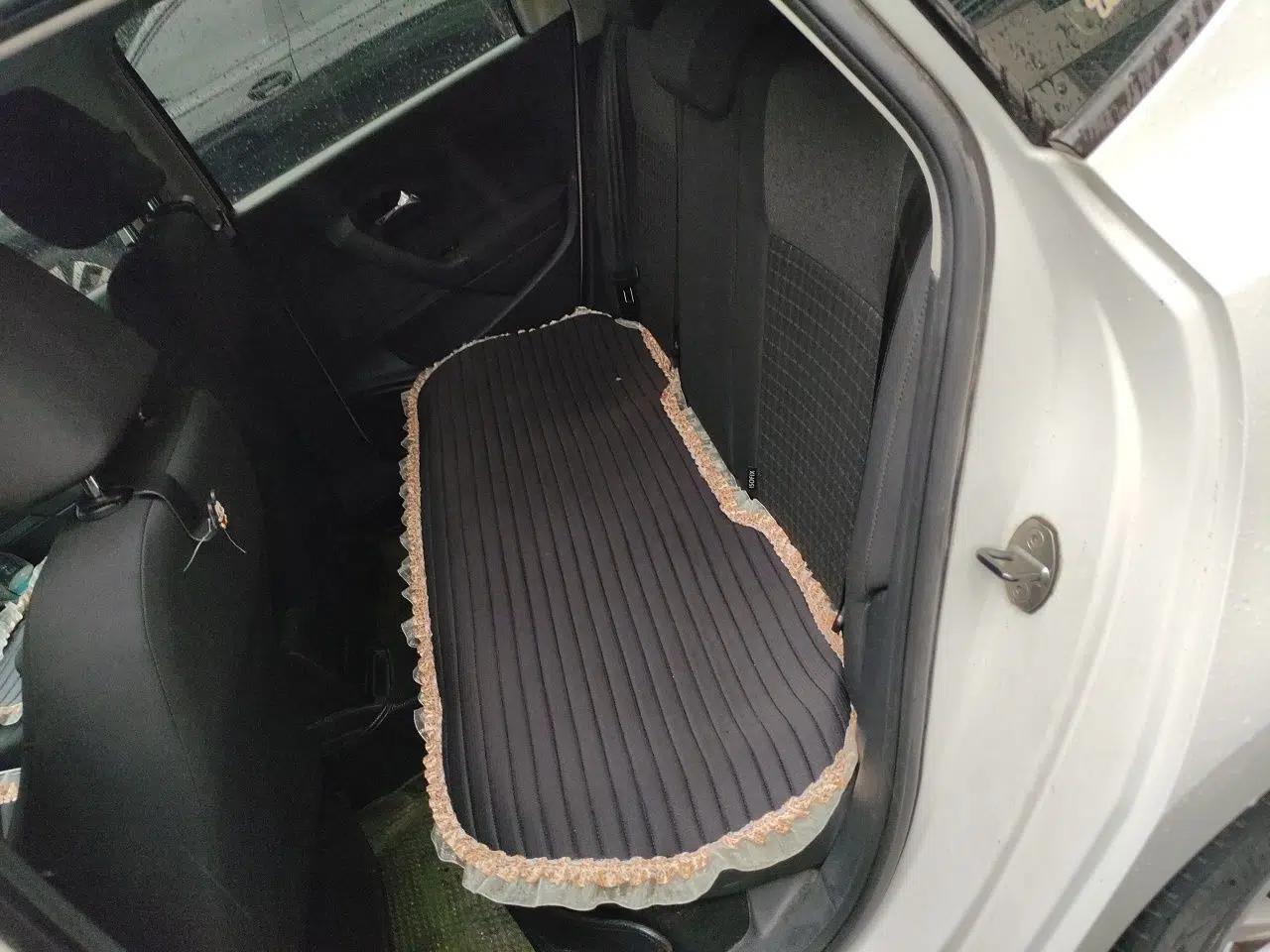 Volkswagen Polo 2014 1.6L Automatic Comfort Edition — миниатюра 14
