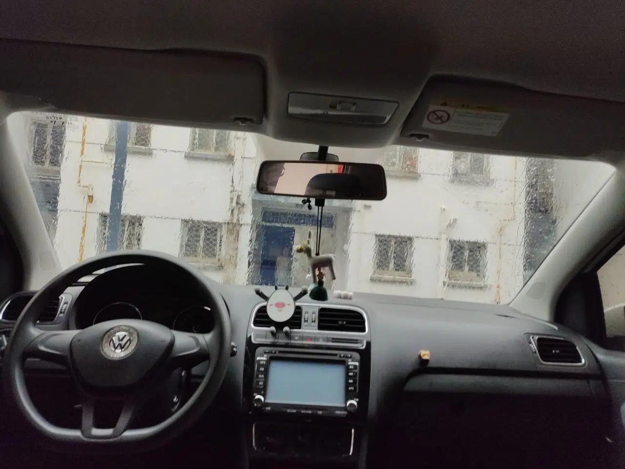 Volkswagen Polo 2014 1.6L Automatic Comfort Edition — миниатюра 15