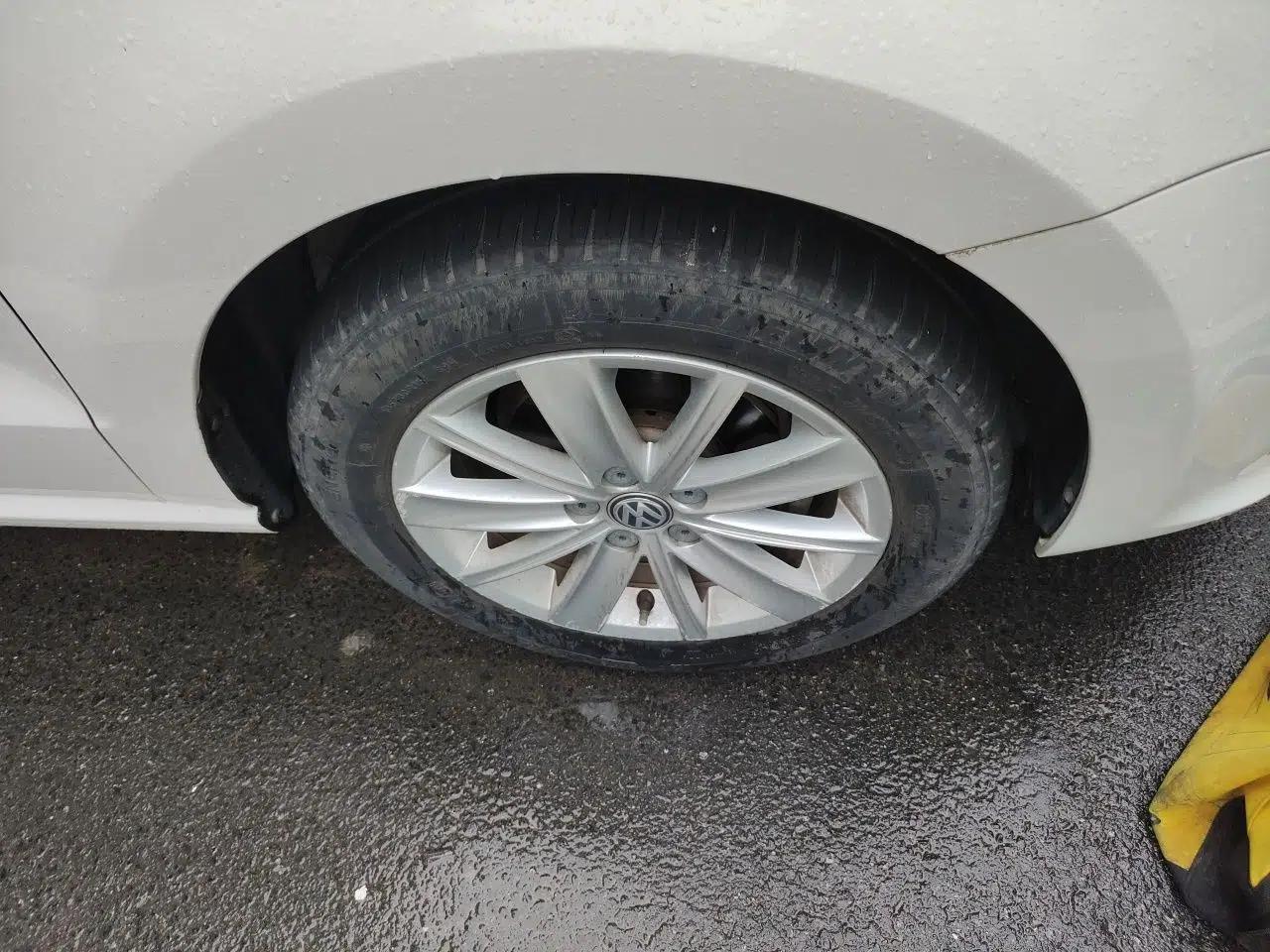 Volkswagen Polo 2014 1.6L Automatic Comfort Edition — миниатюра 5