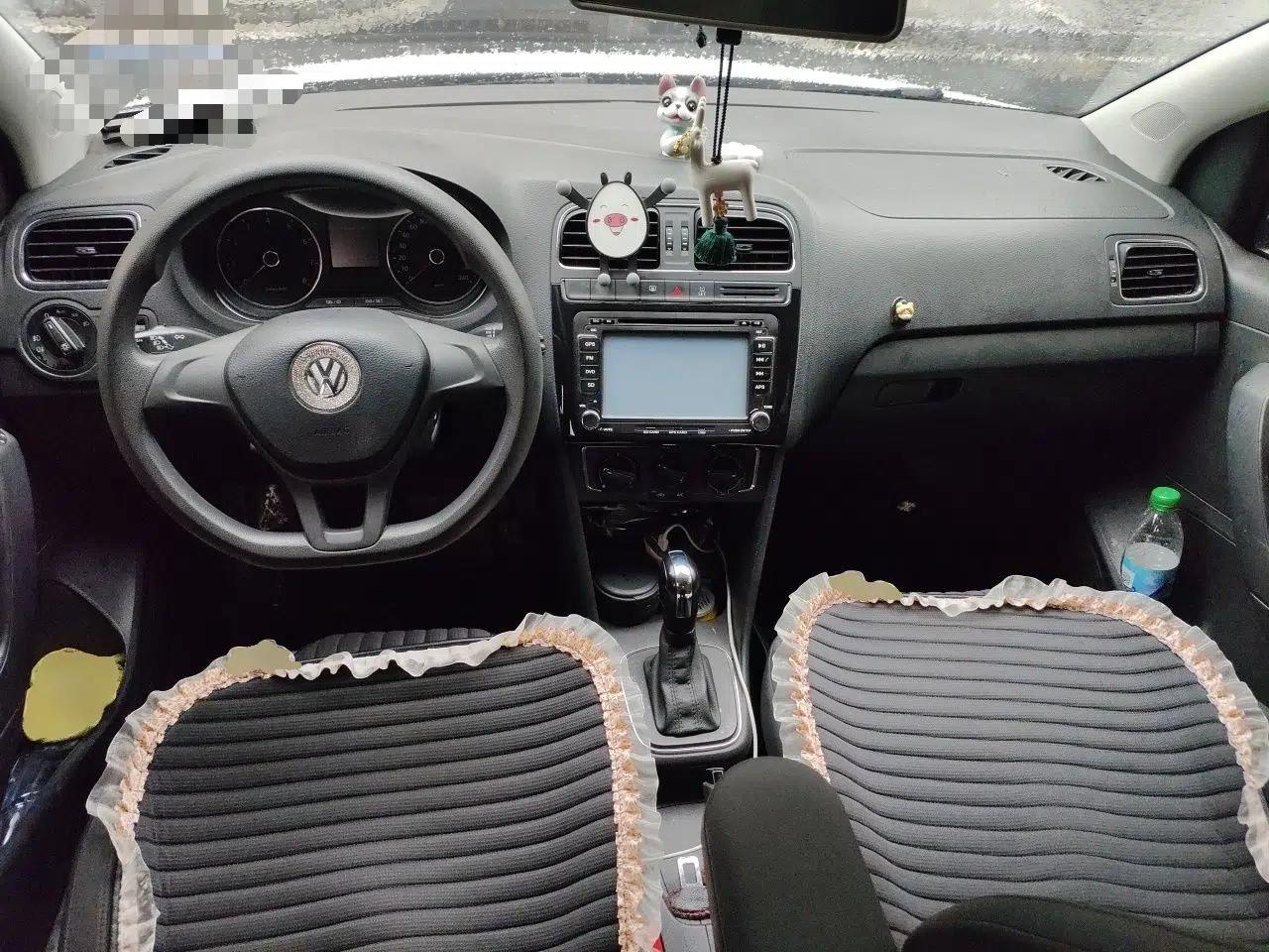 Volkswagen Polo 2014 1.6L Automatic Comfort Edition — миниатюра 6
