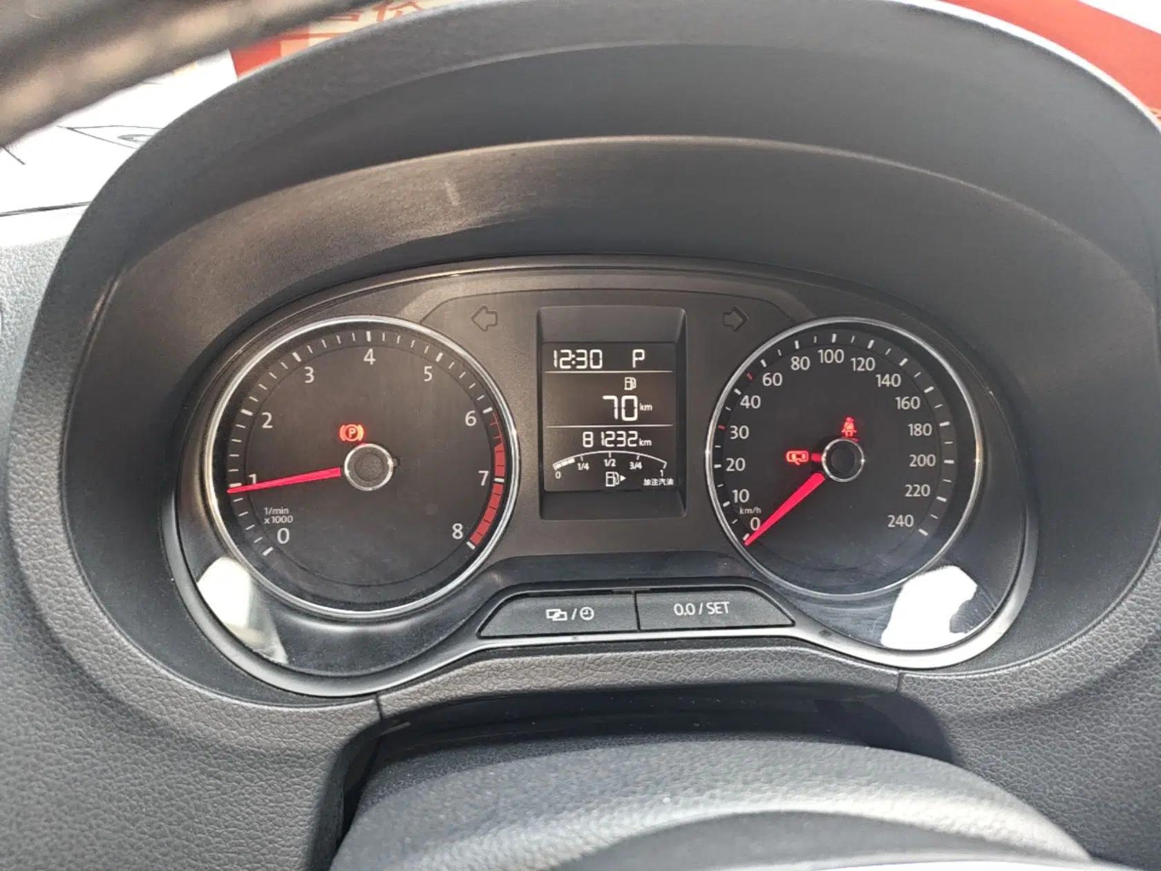 Volkswagen Polo 2016 1.6L Automatic Comfort Model — миниатюра 19