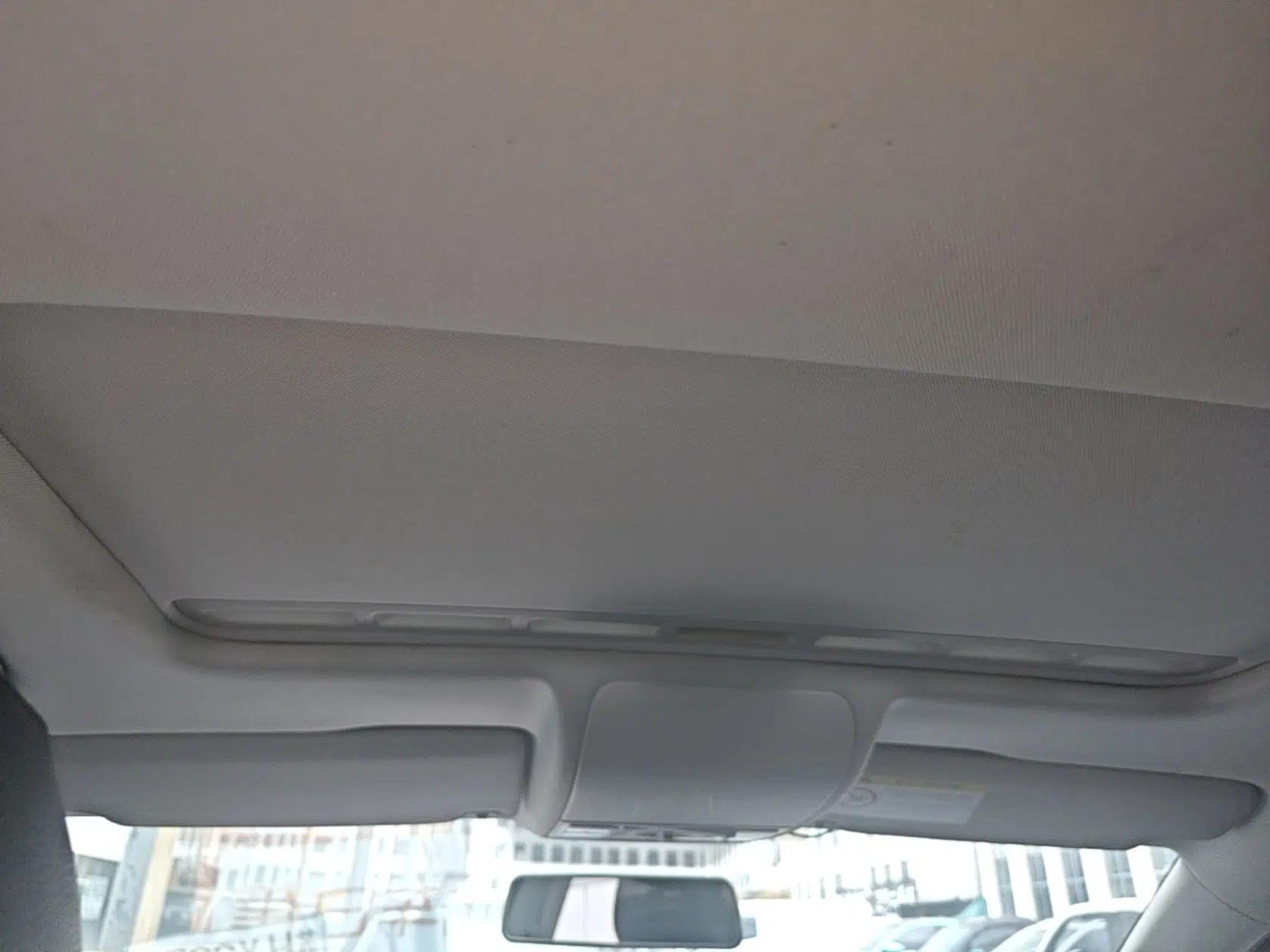 Volkswagen Polo 2016 1.6L Automatic Comfort Model — миниатюра 26