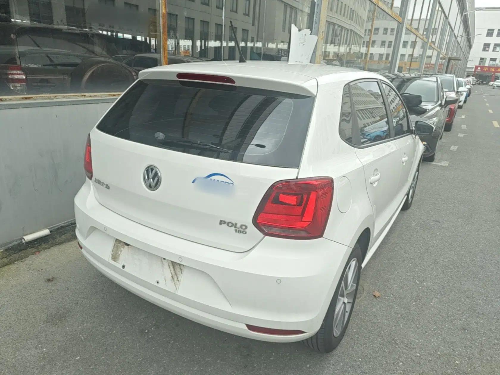 Volkswagen Polo 2016 1.6L Automatic Comfort Model — миниатюра 6