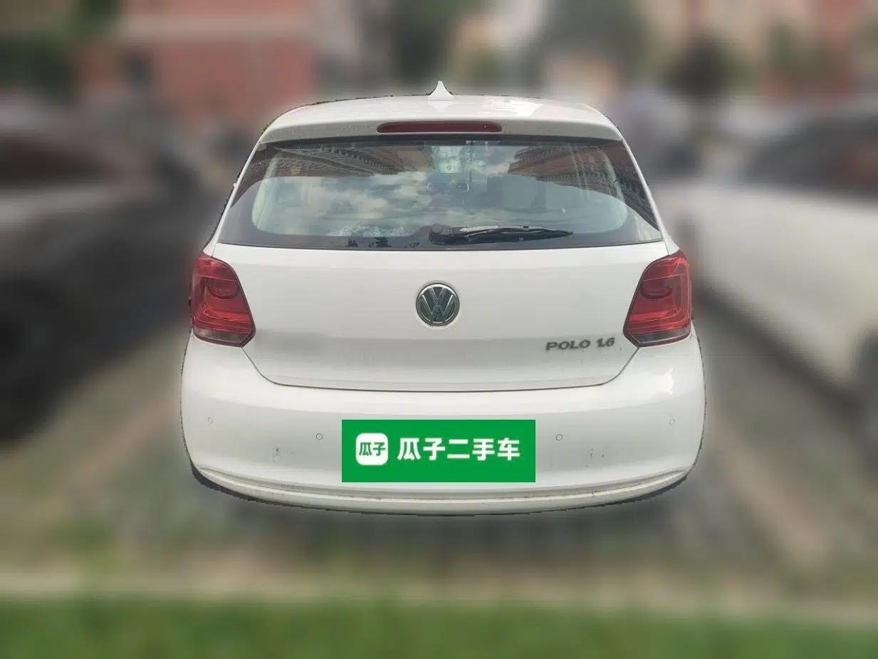 Volkswagen Polo 2013 1.6L Automatic Comfort Edition — миниатюра 5