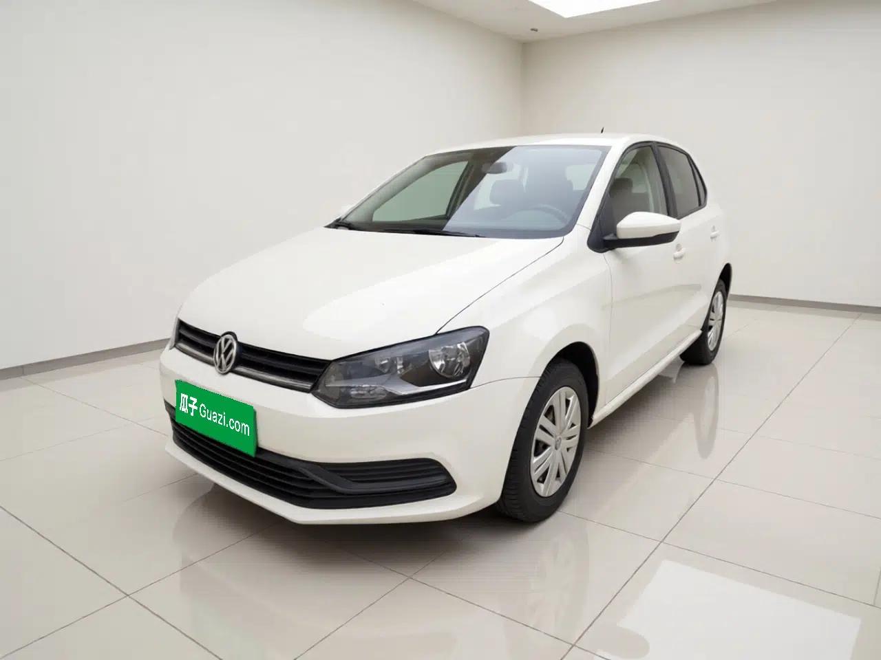 Volkswagen Polo 2016 1.4L Automatic Trendy Model — миниатюра 1