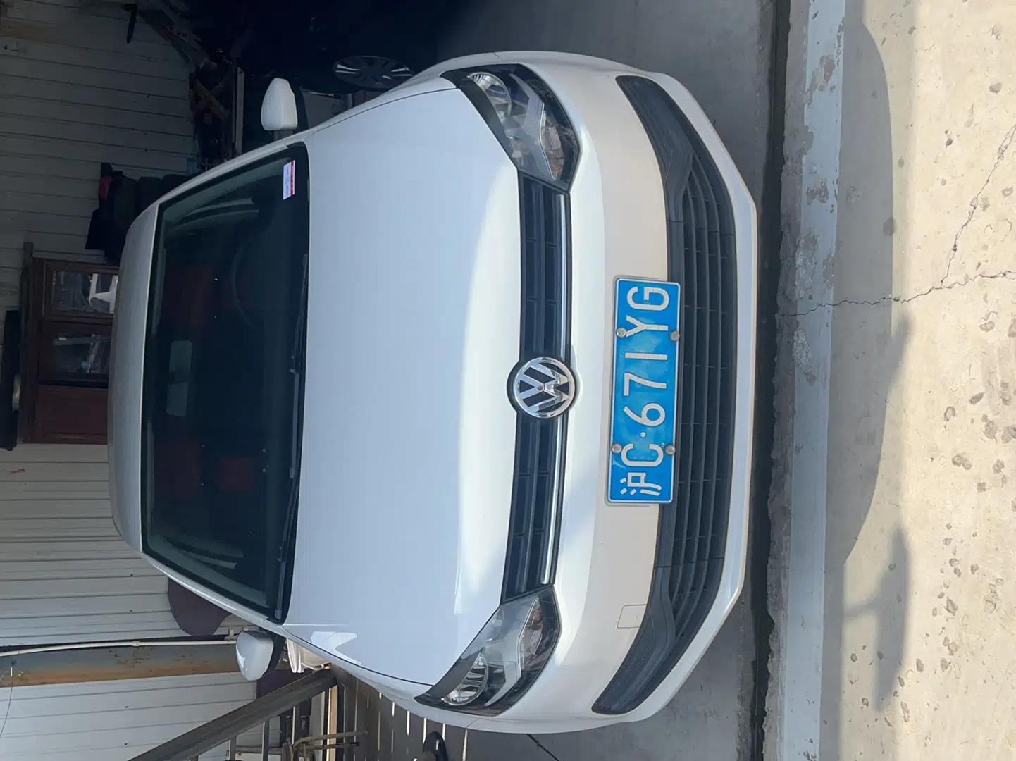 Volkswagen Polo 2016 1.4L Automatic Trendy Model — миниатюра 3