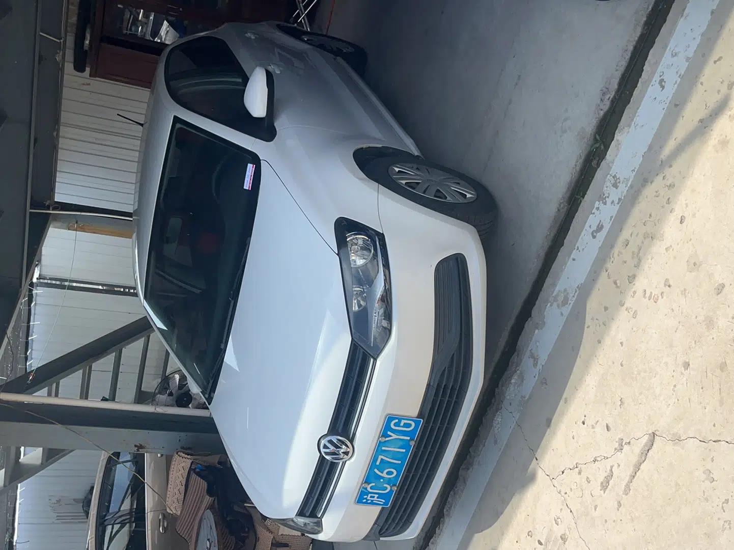 Volkswagen Polo 2016 1.4L Automatic Trendy Model — миниатюра 4