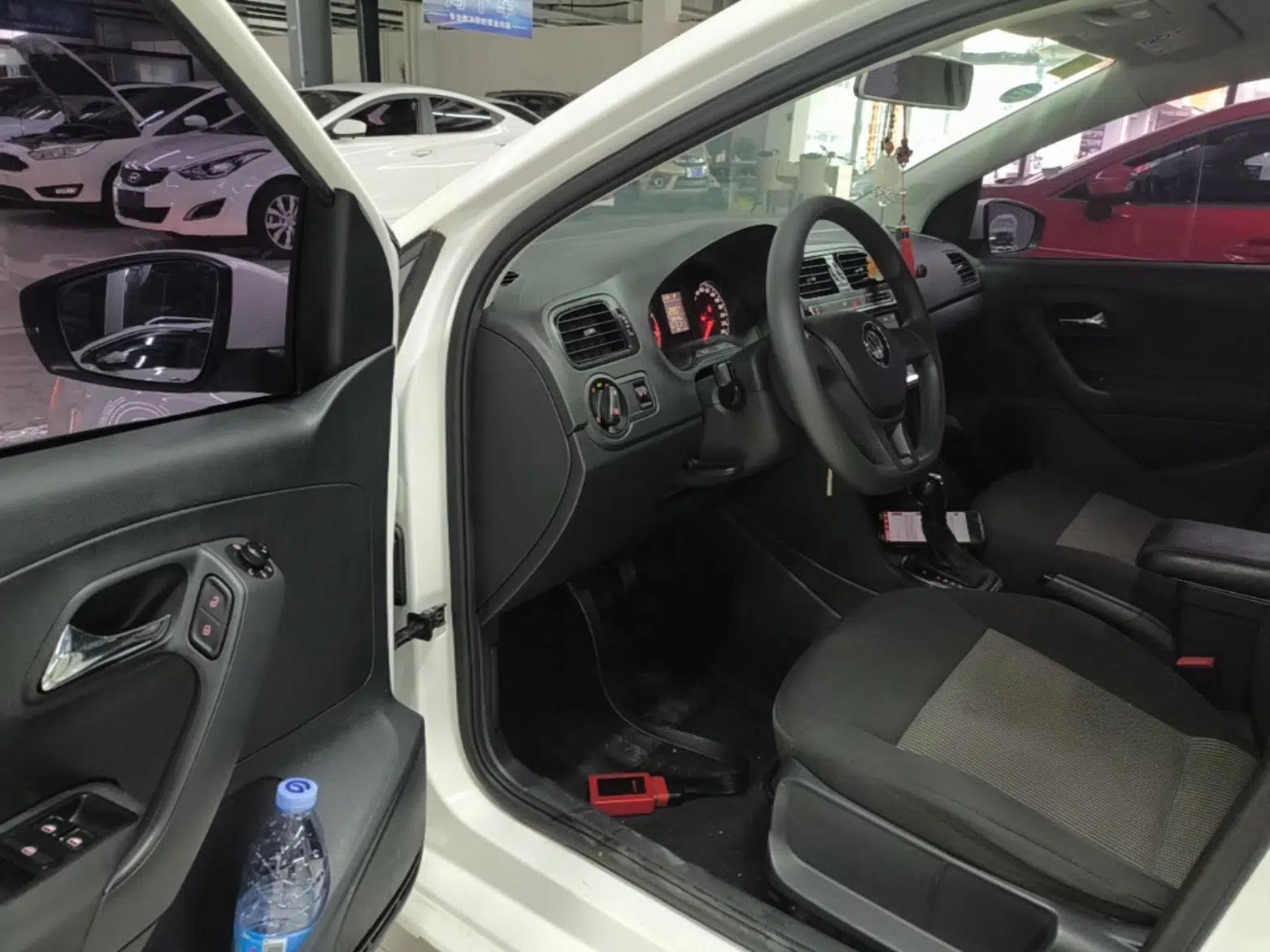 Volkswagen Polo 2018 1.5L Automatic Advanced Driving Model — миниатюра 18