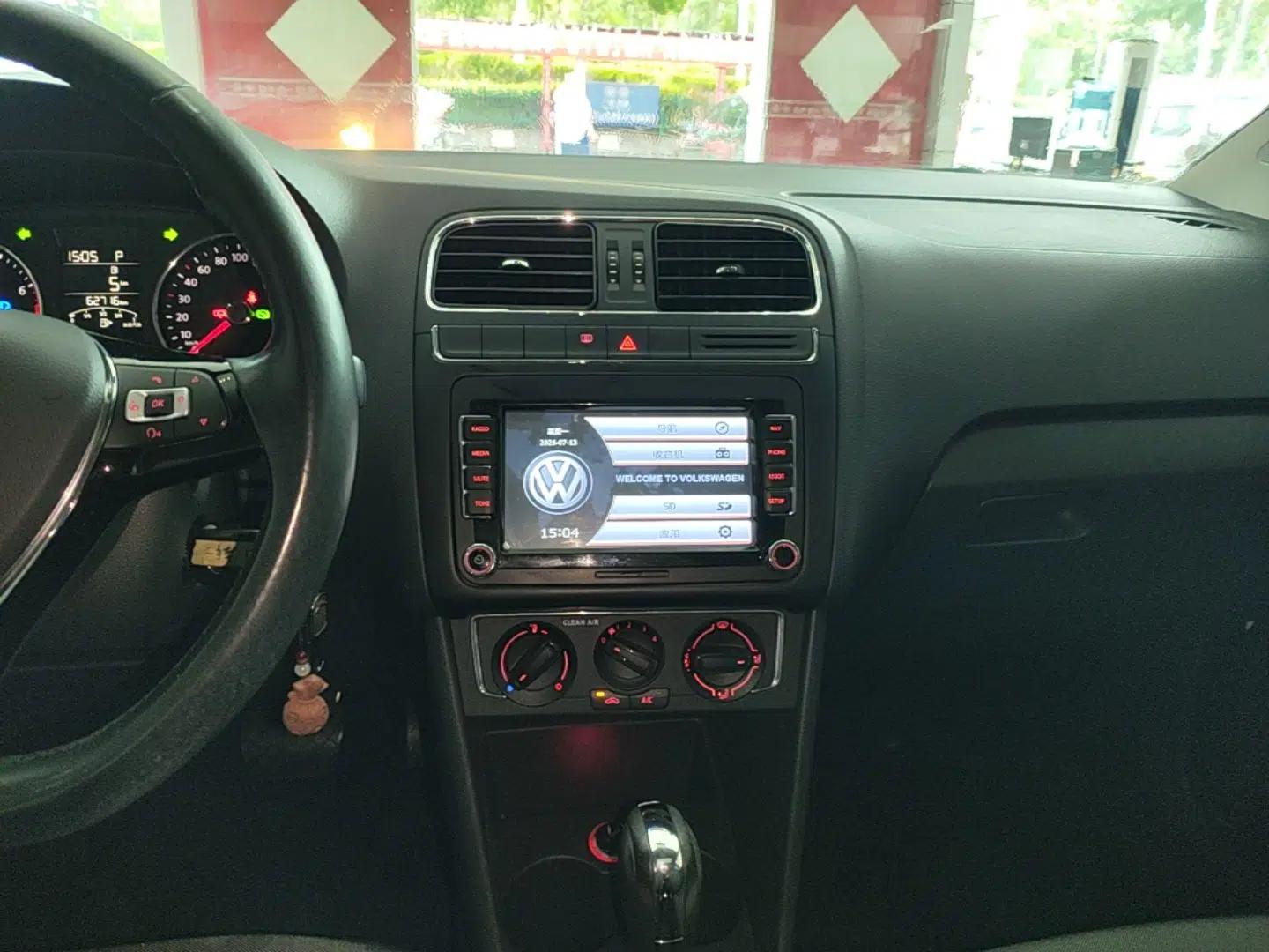 Volkswagen Polo 2016 1.6L Automatic Comfort Model — миниатюра 15