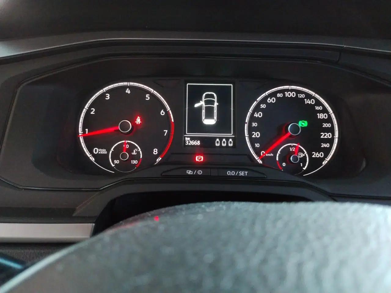 Volkswagen Polo 2019 Plus 1.5L Automatic Panoramic Enjoyment Edition — миниатюра 12