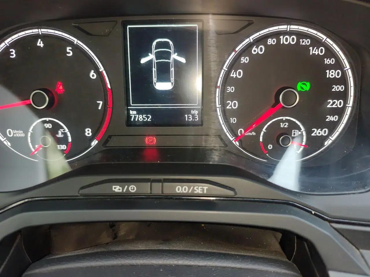 Volkswagen Polo 2019 Plus 1.5L Automatic Panoramic Enjoyment Edition — миниатюра 12