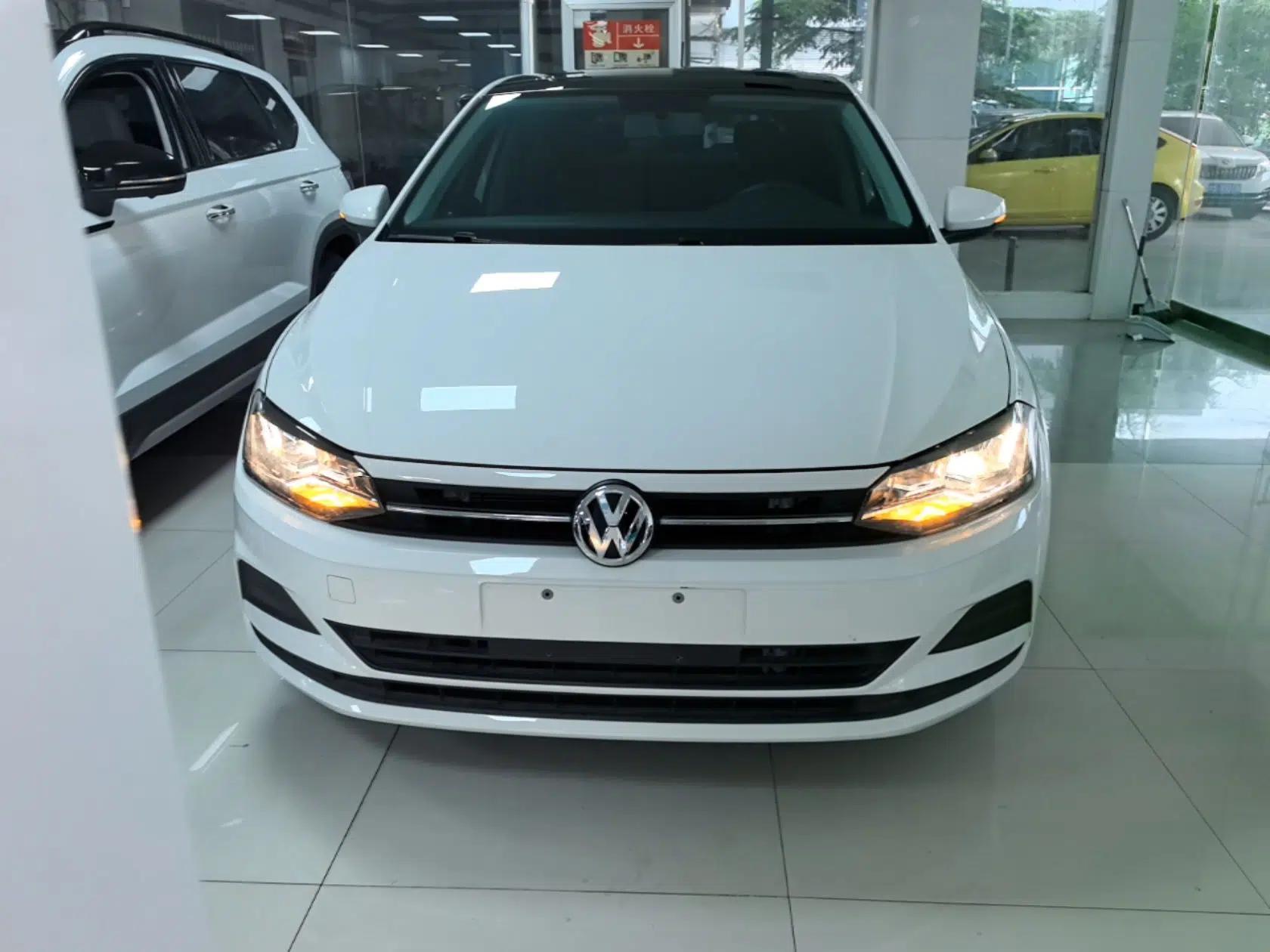 Volkswagen Polo 2019 Plus 1.5L Automatic Panoramic Enjoyment Edition — миниатюра 2