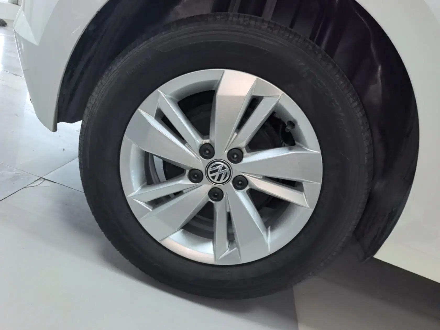 Volkswagen Polo 2019 Plus 1.5L Automatic Panoramic Enjoyment Edition — миниатюра 11